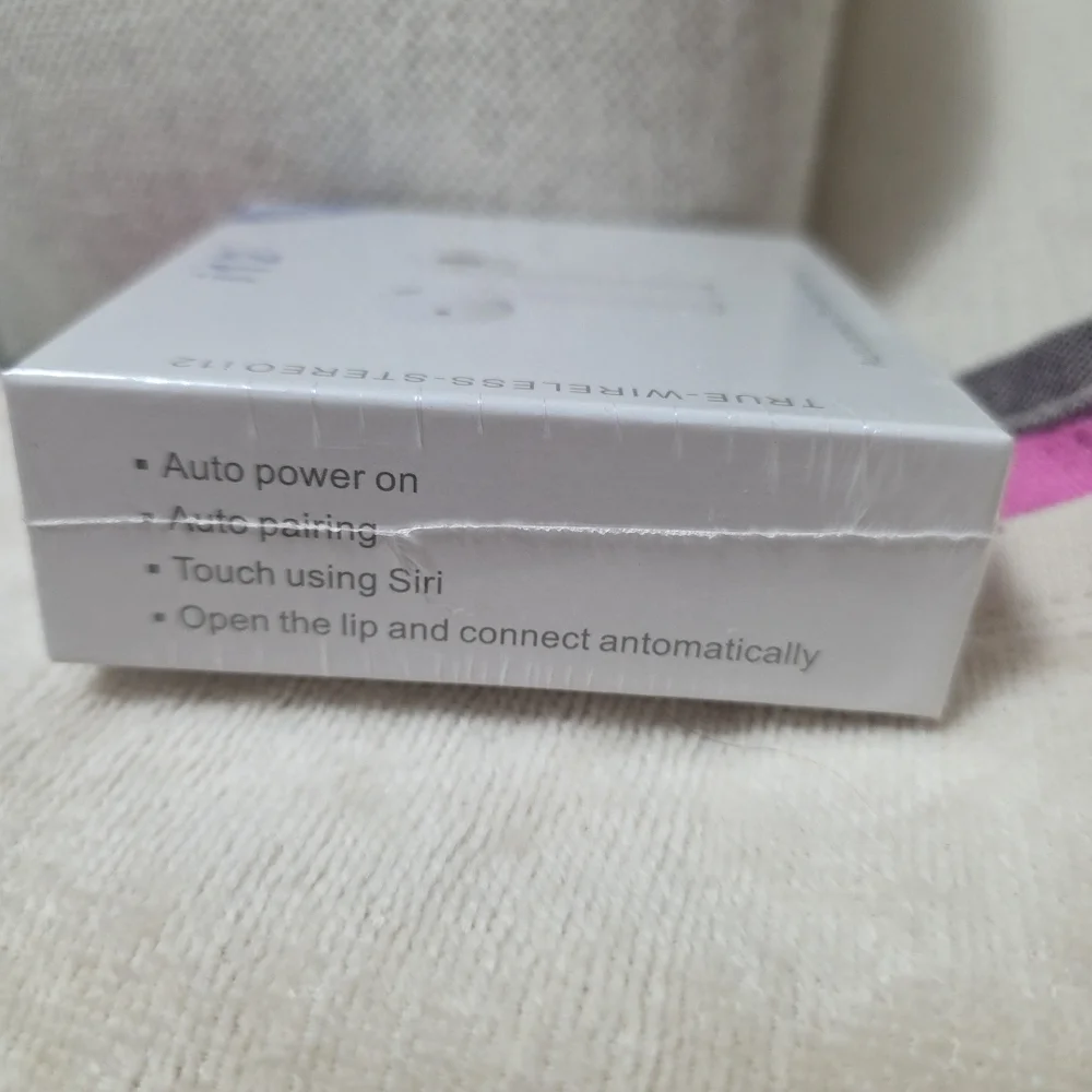 i12 True Wireless Stereo Earbuds - White